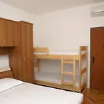 Apartments By The Sea Simuni, Pag - 236 شقة كولان