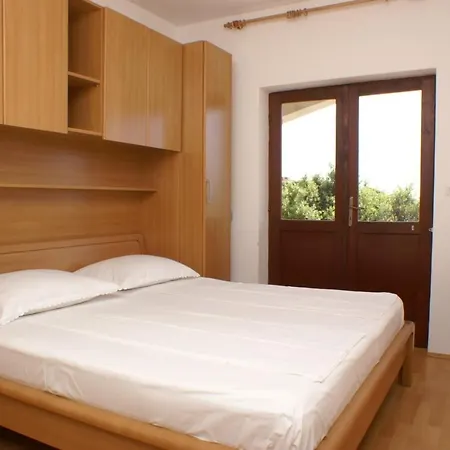 By The Sea Simuni, Pag - 236