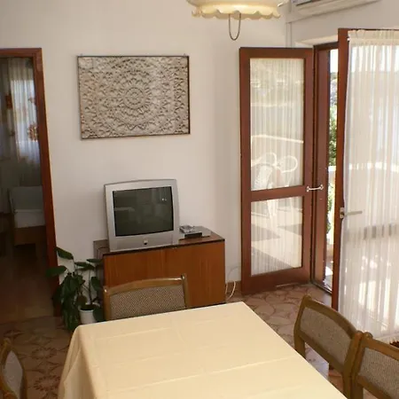 By The Sea Simuni, Pag - 236 *