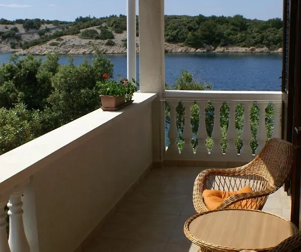 By The Sea Simuni, Pag - 236