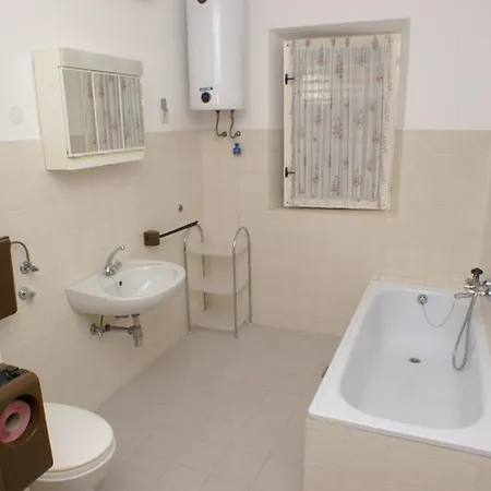 Apartments By The Sea Simuni, Pag - 236 كولان