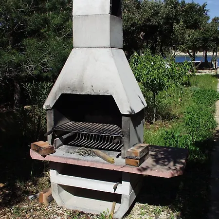 Apartments By The Sea Simuni, Pag - 236 شقة *