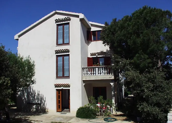 By The Sea Simuni, Pag - 236 Колан